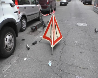 Corso Vigevano, grave incidente stradale tra un’auto e un monopattino